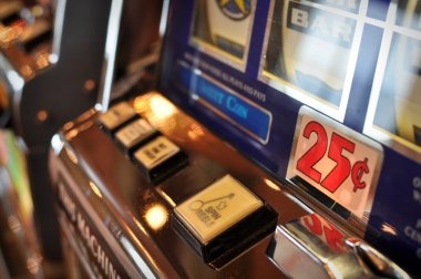Phoenix Rises slot game interface on bosjp showing five-reel grid and paytable